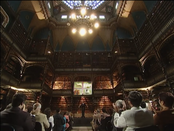 Escenas del Dr. Albieri en la biblioteca