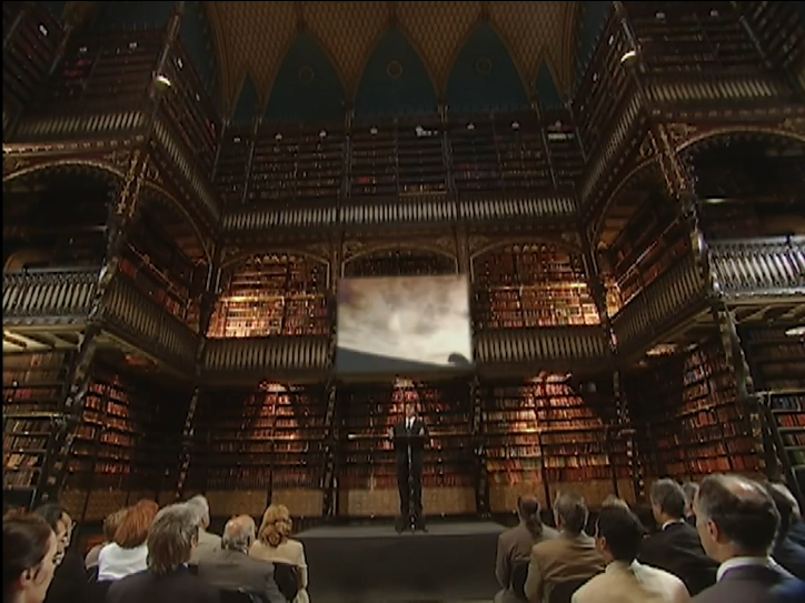 Escenas del Dr. Albieri en la biblioteca